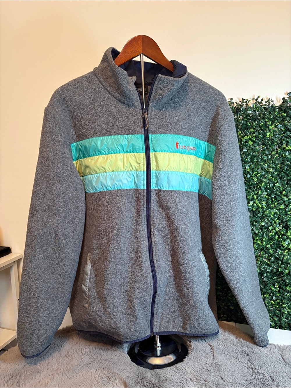 cotopaxi Gray Fleece Jacket with Teal & Lime Chest Stripes Size MXL